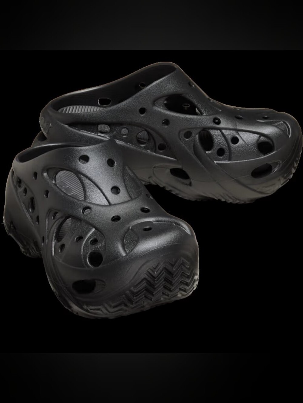 Caged Clog